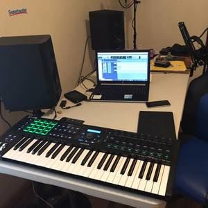 Meet your Posher, Moises